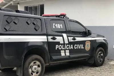 Polícia Civil prende professor de futebol investigado por aliciamento e estupro de vulnerável em Itabaiana