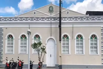 Prédio da Prefeitura de Lagarto é esvaziado parcialmente após apresentar riscos na estrutura elétrica