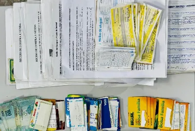 Polícia Civil prende homem por agiotagem e apreende dezenas de cartões bancários em Santana do São Francisco