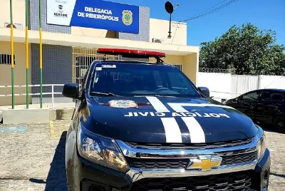 Polícia Civil prende dois homens em flagrante por violência doméstica e ameaça em Ribeirópolis