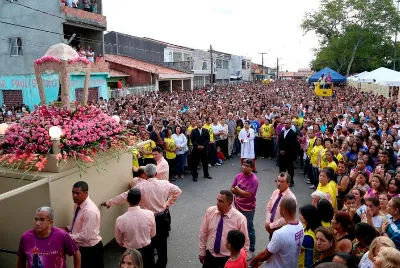 SMTT realiza bloqueio durante a Procissão de Nossa Senhora Aparecida