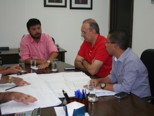 Secretário Valmor Barbosa recebe prefeito de Nossa Senhora do Socorro para tratar de obras