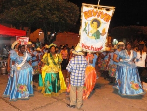 Riachuelo:População se encanta com a apresentação de luzes e cores nesta noite de São Pedro