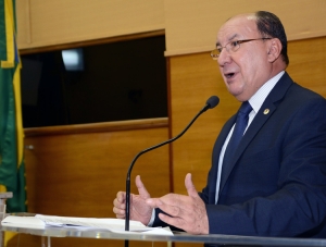 Augusto Bezerra questiona atuação de conselheiro do TCE