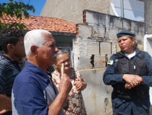 Casal de idosos é feito refém com netos em Aracaju