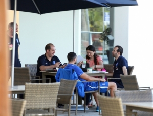 Jogadores da Grécia descansam e treino é marcado para a tarde