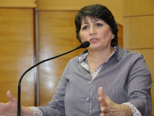 Maria Mendonça destaca programa de monitoramento de agrotóxicos