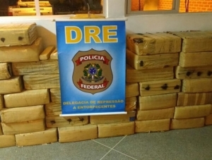 Polícia Federal apreende uma tonelada de maconha em Umbaúba