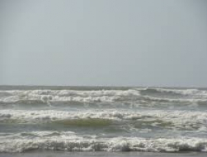 Ondas podem chegar até 3 metros de altura em Sergipe, diz meteorologista