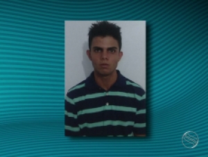 Enteado suspeito da participação na morte de policial se entrega