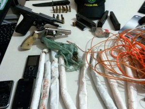 PC prende grupo criminoso com armas e bananas de dinamite em Itabaianinha