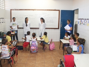 Brejo Grande combate hanseníase e verminose em escolas municipais