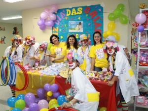 Anjos da Enfermagem distribuem alegria em hospital