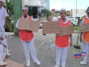 Sem salário, terceirizados realizam mais um ato no Huse