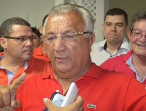 Jackson Barreto, do PMDB, é reeleito governador de Sergipe