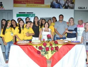 Duilio Siqueira participa do encerramento do curso de doces e salgados