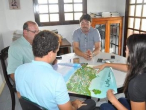 Prefeito Elinho discute com Projeto Tamar parcerias para implementação do turismo