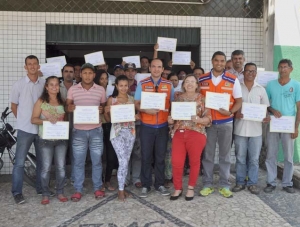 Salgado: Servidores municipais recebem certificado do curso de capacitação em Defesa Civil