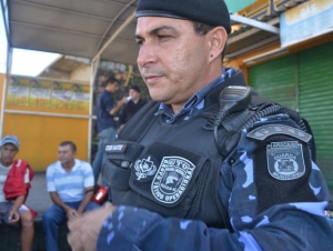 Bandidos invadem supermercado em Aracaju