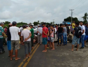 População fecha trecho da SE-230 em protesto contra morte de criança