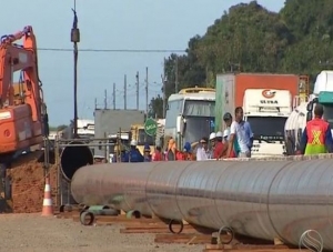 Termina a obra emergencial da adutora cinco dias após o rompimento