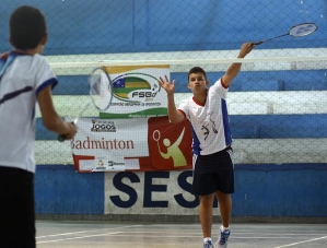 Atletas da rede estadual de ensino vencem nas competições de badminton