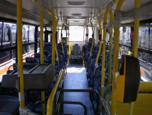 Homens armados assaltam ônibus do transporte coletivo em Aracaju