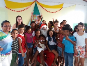 CEDRO: Crianças e adolescentes participam de festa natalina do SCFV