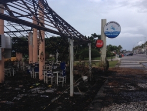 Restaurante da orla tem perda total após incêndio