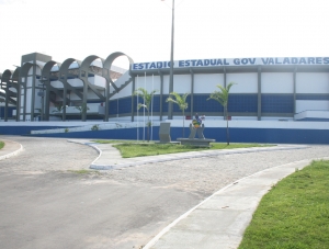 Governador entrega reforma do estádio Governador Valadares em Maruim