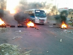 Moradores do Treze fecham rodovia em protesto contra falta de segurança