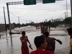 Asfalto cede e Rota do Sertão permanece interditada