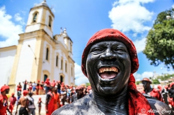 Sergipe é cultura em suas manifestações folclóricas, como no embate do Cabloquinhos e Lambe Sujos em Laranjeiras  (Foto: Ailton Cruz/ Divulgação)