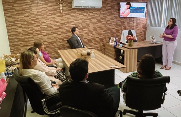 Érica Mitidieri visita Hospital Santa Isabel e destaca importância de parcerias para acolhimento de mulheres e crianças