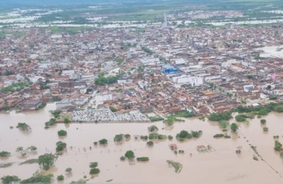 Defesa Civil monitora municípios devido as fortes chuvas no estado