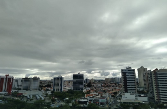 Primeiro fim de semana de dezembro será de chuvas leves e tempo parcialmente nublado em todo o Estado