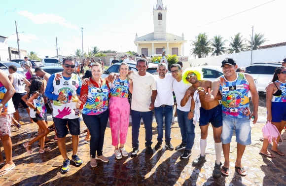 Tradição festiva: deputada Áurea Ribeiro prestigia Natais em povoados de Lagarto