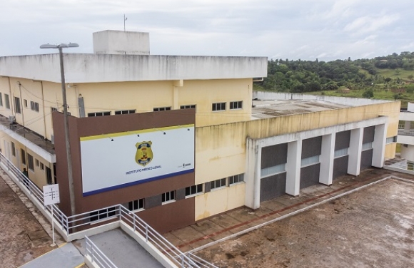 Homem é morto a tiros dentro da própria casa em Aracaju