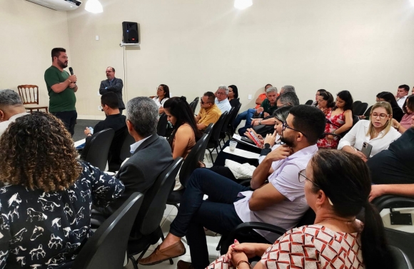 FAMES discute arrecadação dos municípios em reunião com gestores e parlamentares