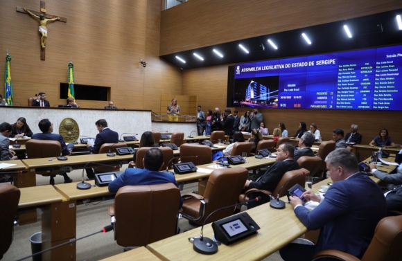 Deputados votam últimos projetos do ano na quinta-feira, 21