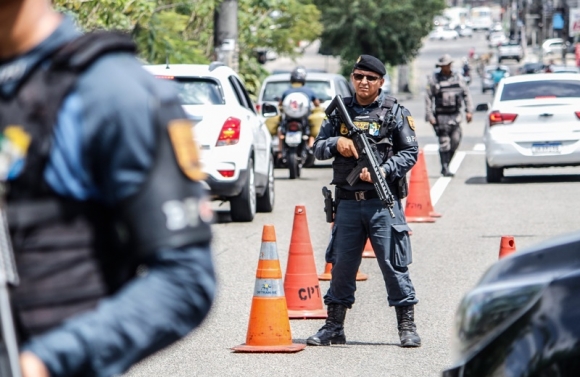 PM realiza Operação Meu Bairro Mais Seguro nas Zonas Norte e Oeste da capital