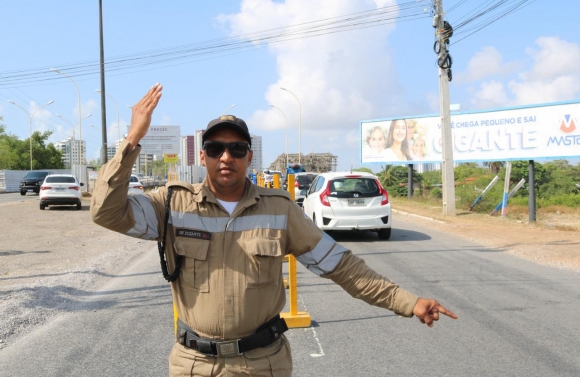 Reestruturação da Tancredo Neves provocará alterações no trânsito