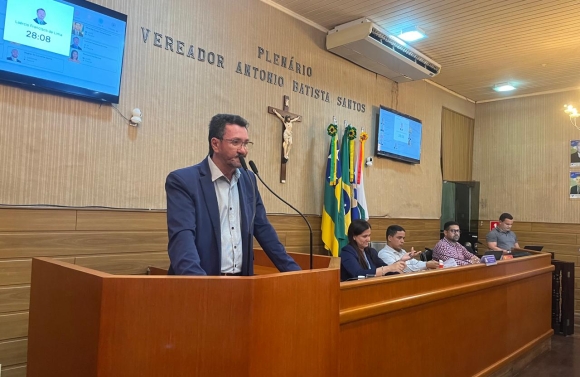 Vereadores cobram conclusão de obras em Laranjeiras