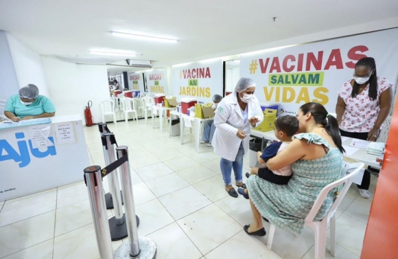 Serviço de vacinação em Aracaju retorna em dois shoppings neste sábado, 23