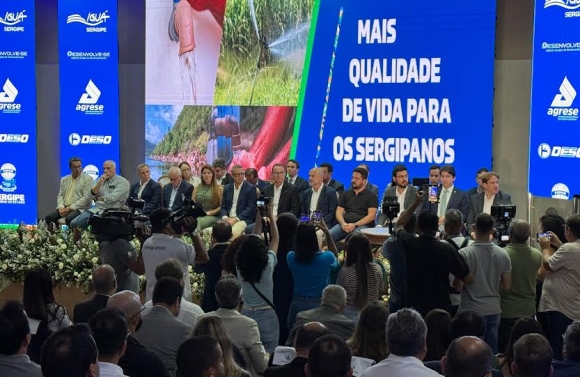 FAMES participa de solenidade de assinatura do contrato de concessão parcial do serviço de água e esgoto do Estado de Sergipe