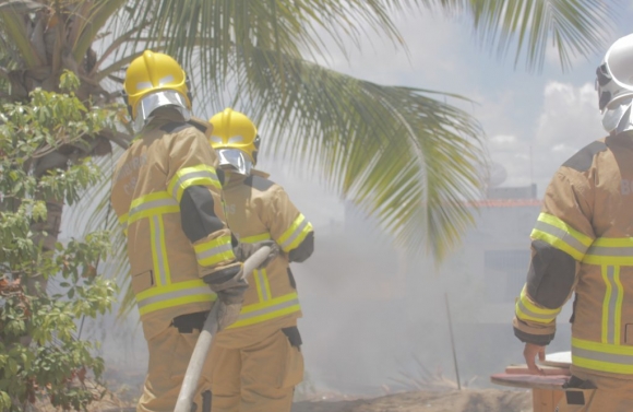 Incêndio atinge fábrica de tecidos no município de Estância