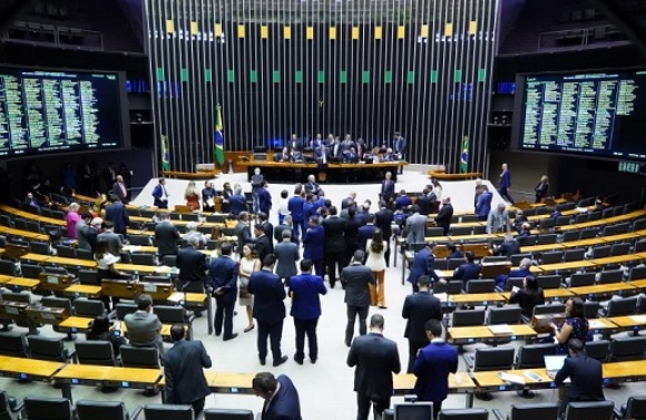 Eleições 2024: metade dos deputados federais de SE estão afastados das funções