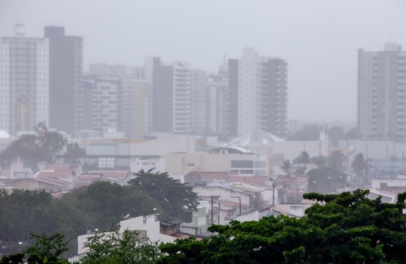 Semac emite alerta de chuvas intensas em Sergipe