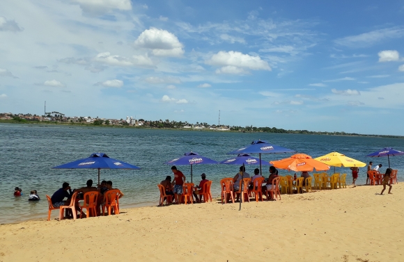 Turismo: Em Telha, Praia da Adutora une diversão e beleza à beira do Velho Chico