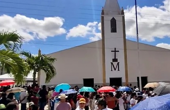 Igreja de Aparecida tem peças litúrgicas furtadas após arrombamento